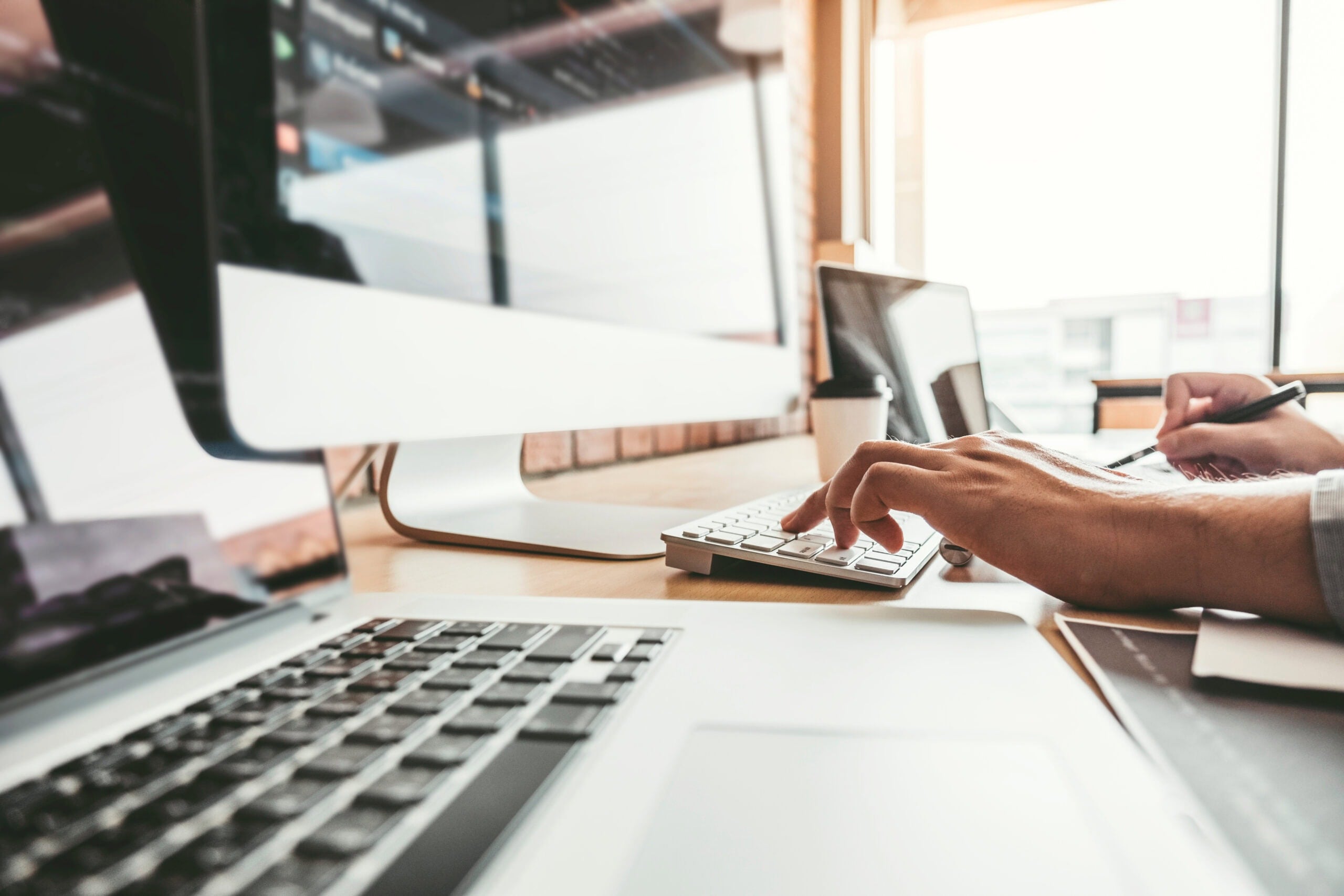 From Complex to Effortless: Why Retailers Are Switching to Shopify?